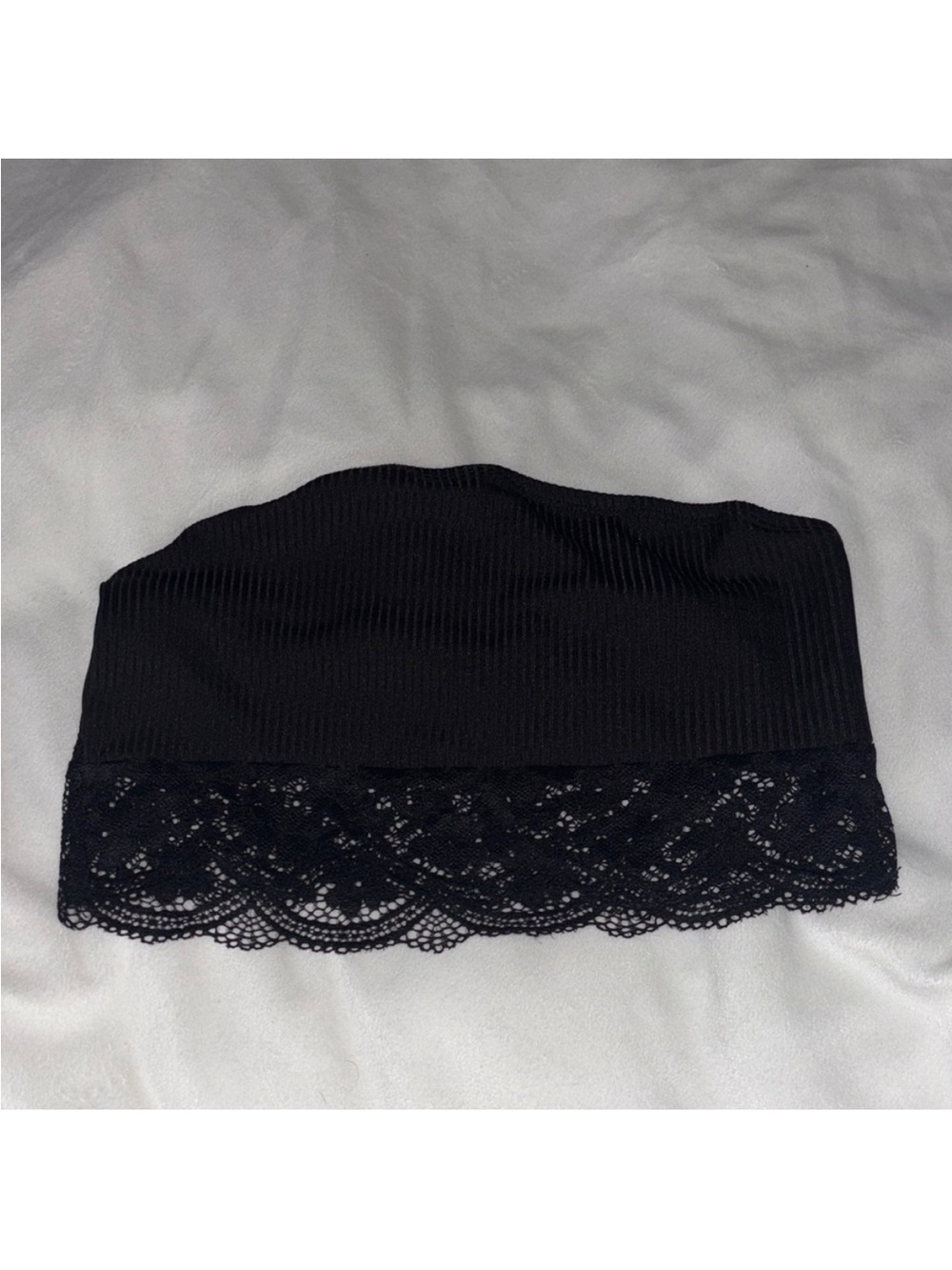 Black Strapless Lace-Trim Crop Top - Picture 2 of 4